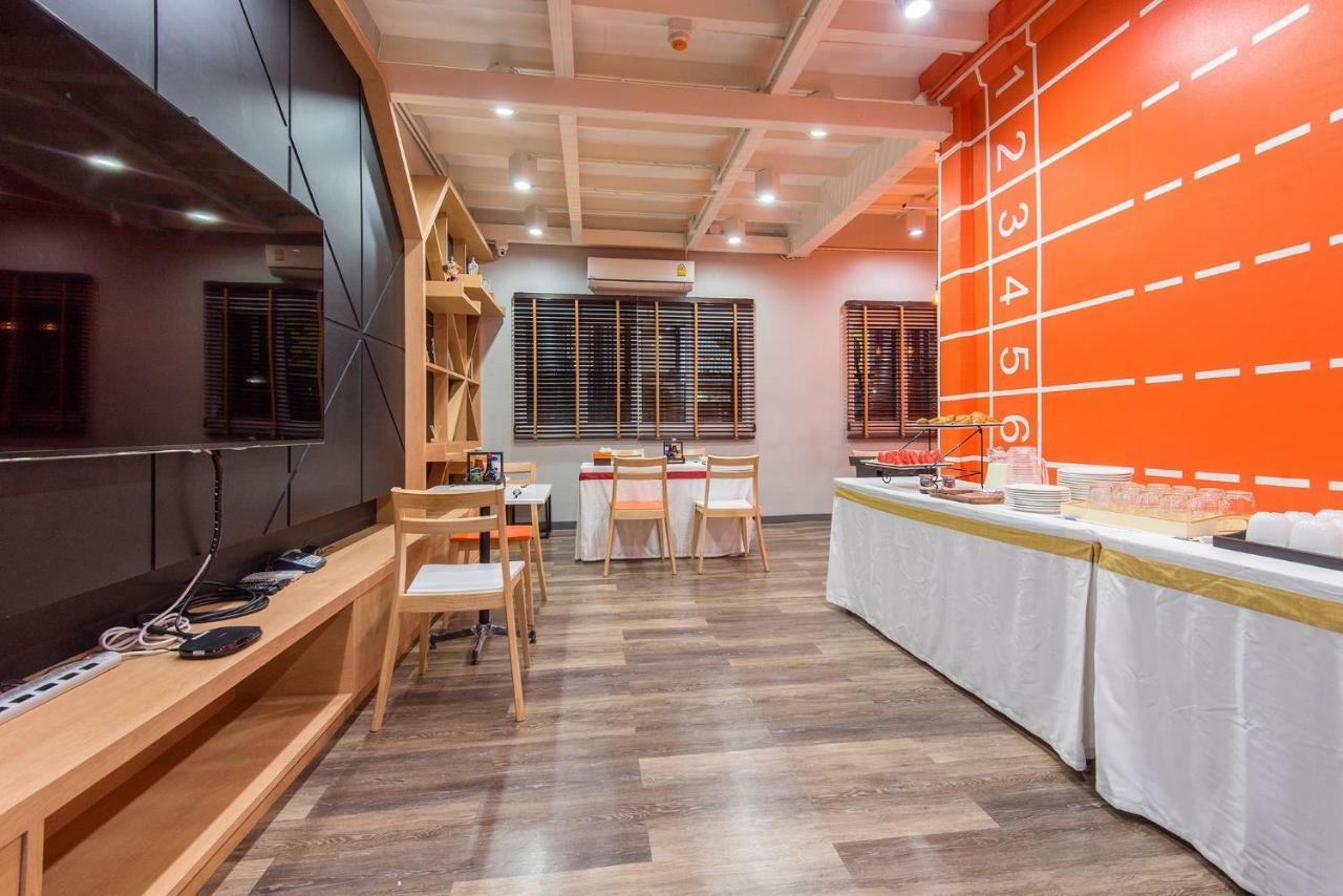 Siam Stadium Hostel Bangkok Ngoại thất bức ảnh
