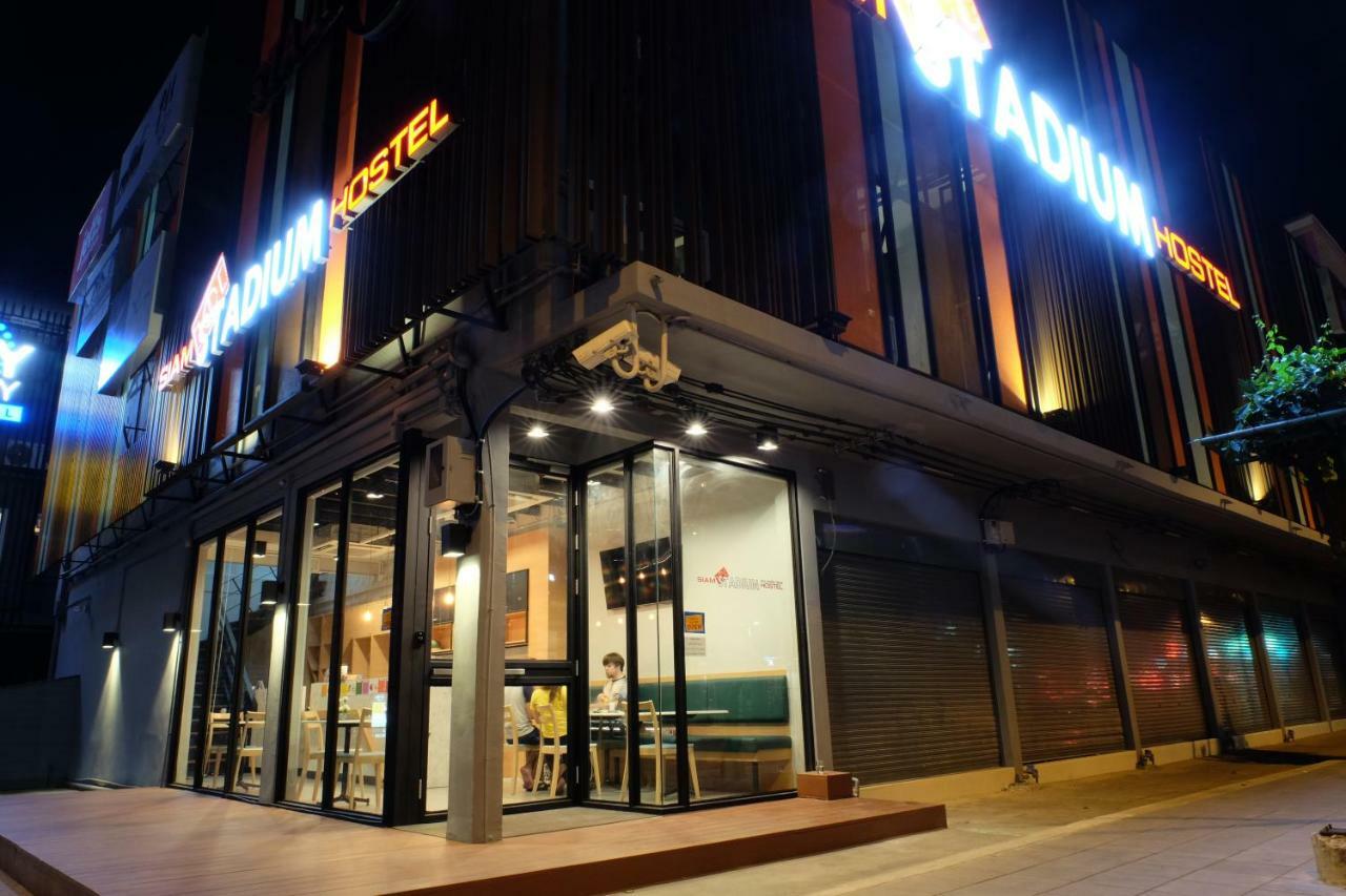 Siam Stadium Hostel Bangkok Ngoại thất bức ảnh